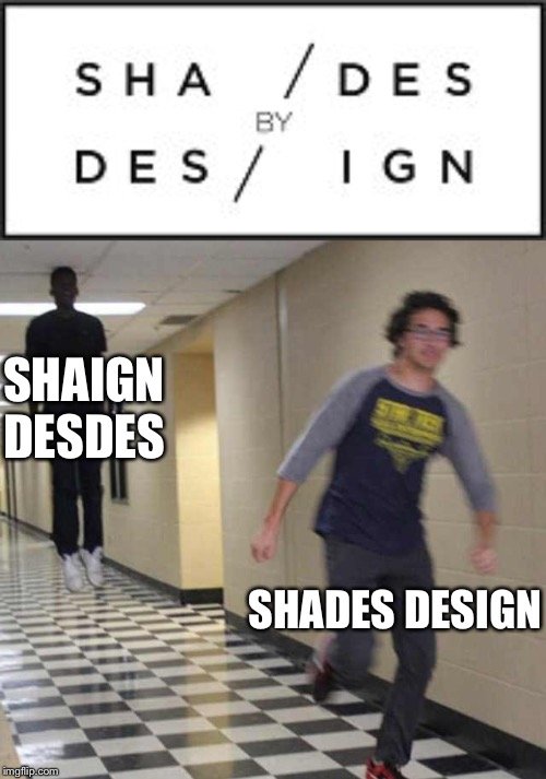 Негр бежит по коридору