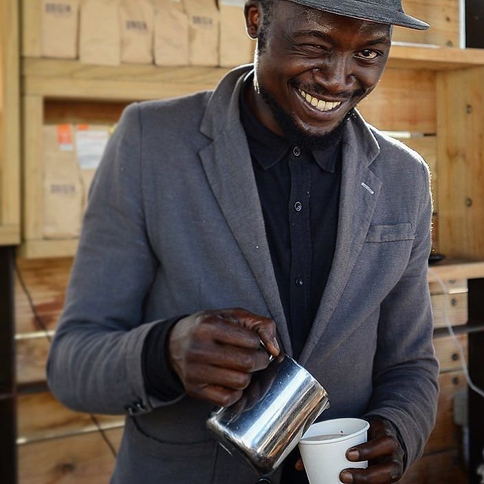 Негр с кофе