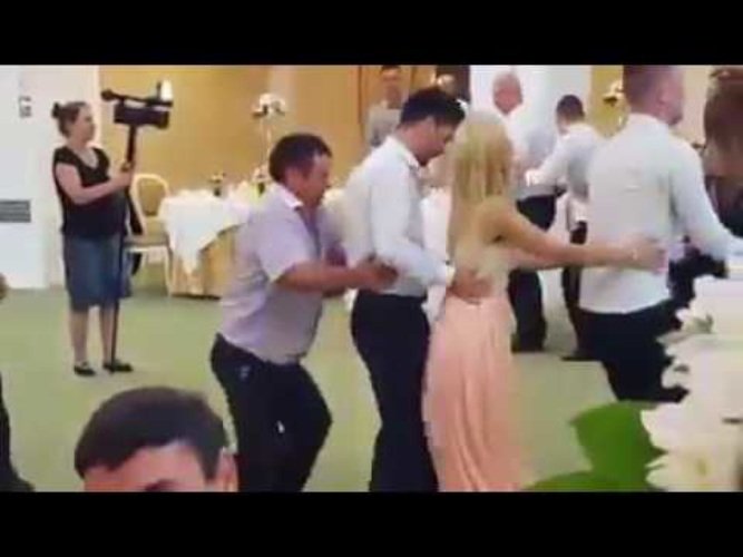 Смешные танцы на свадьбах до слез