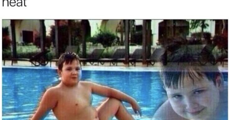 Толстый мальчик в бассейне