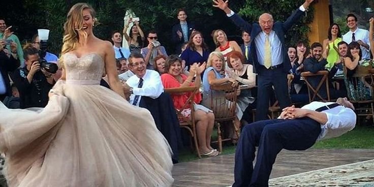 Свадебный танец смешной