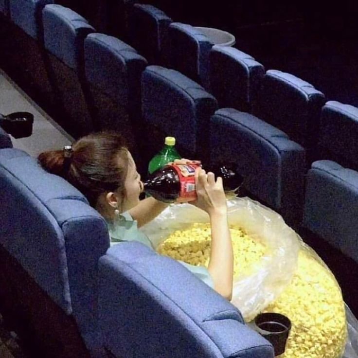 Человек в кинотеатре