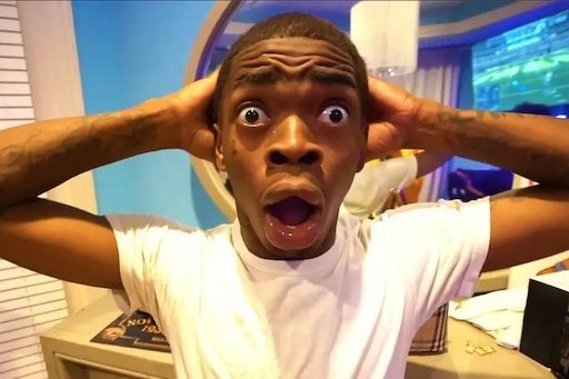 Человек удивляется