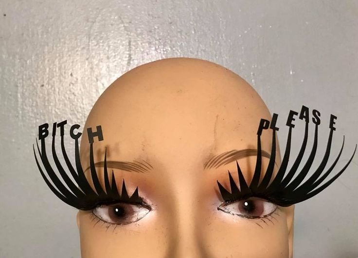 Длинные нарощенные ресницы