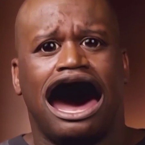 Негр улыбается