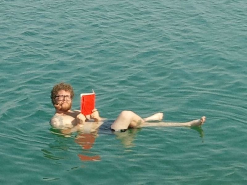 Тонет человек прикол