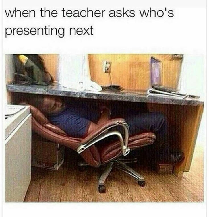 Человек под столом