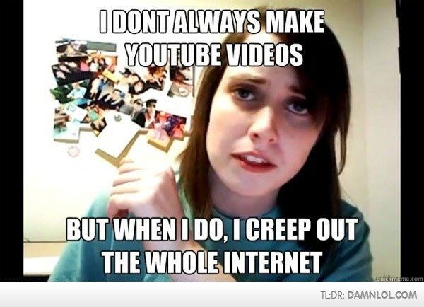 Невменяемая девушка Мем