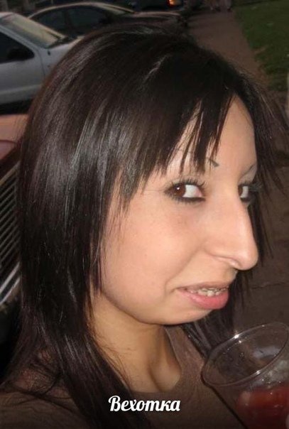 Женщина с большим носом