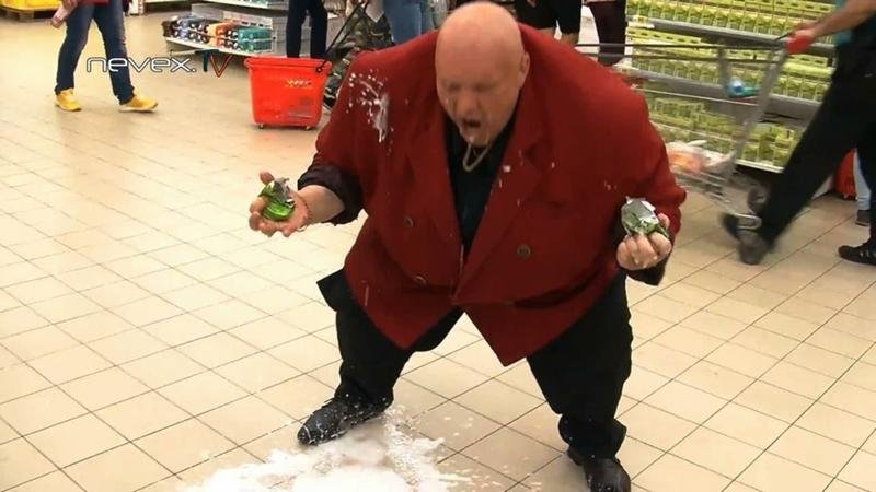 Стас Борецкий в Красном пиджаке