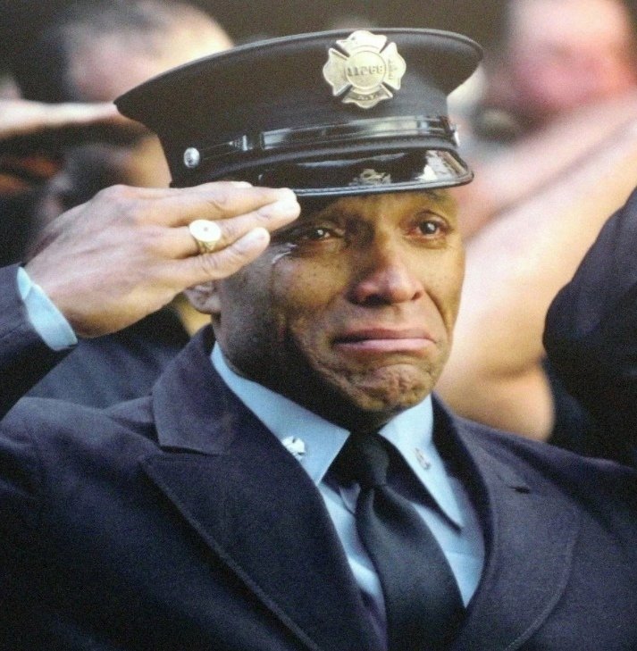 Отдать честь Мем