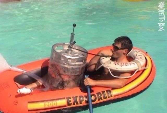 Надувная лодка прикол