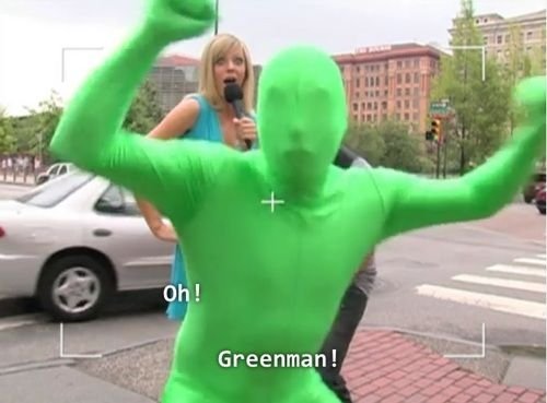 Человек в зеленом костюме