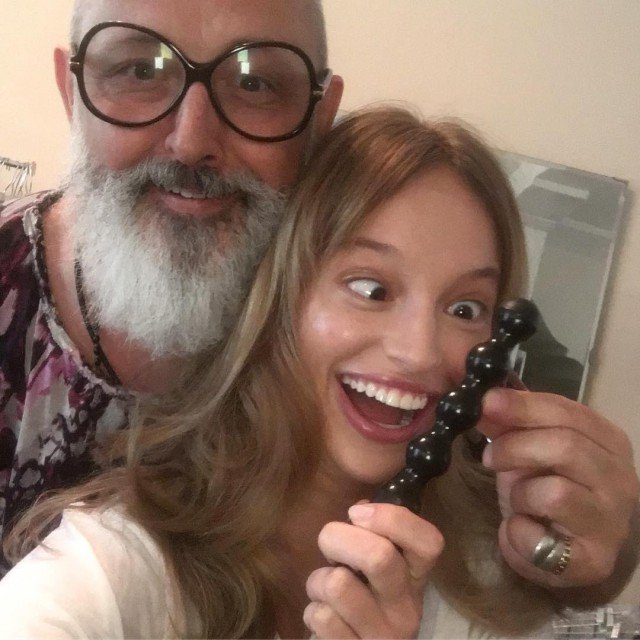 Девушка впервые видит чурчхелу