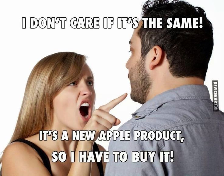 Мужчина кричит на женщину