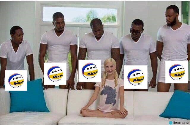 Целующиеся негры