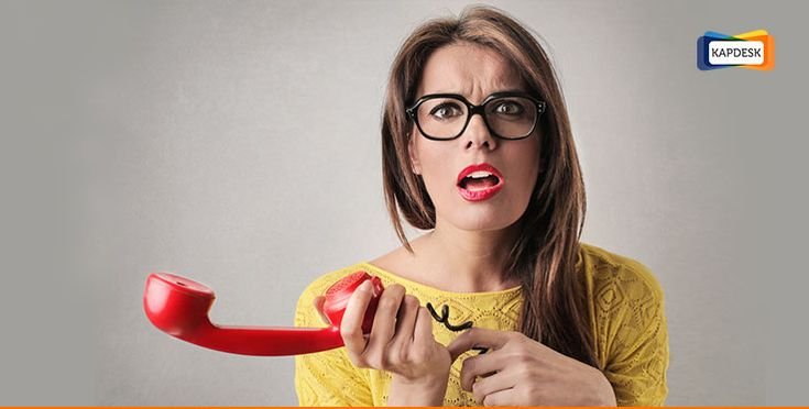 Недовольная девушка