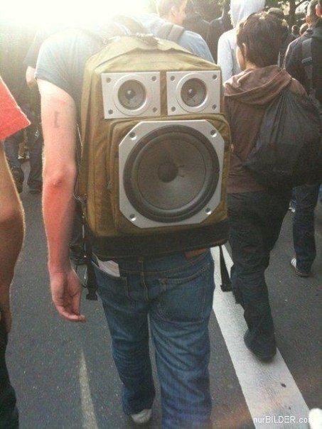 Огромный сабвуфер