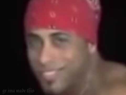 Мужик с красной банданой