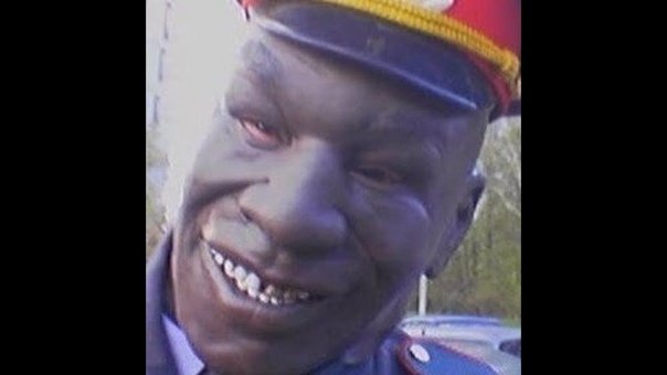 Негр полицейский