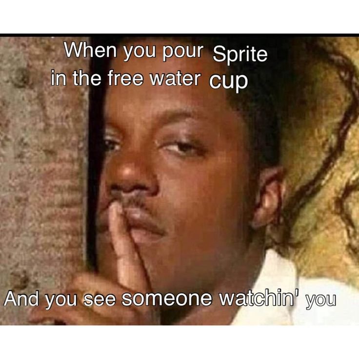 Мем негр с пальцем у рта