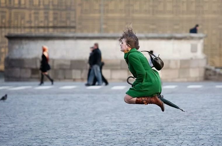 Сильный ветер человек