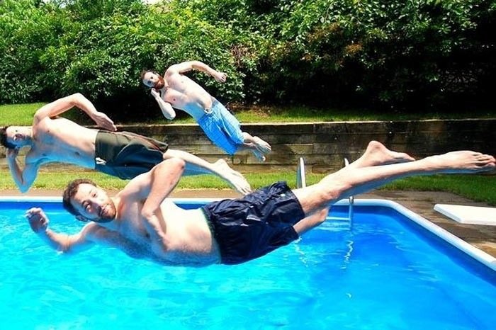 Прыжок в бассейн