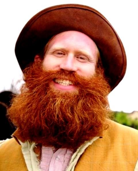 Мужчина с рыжей бородой
