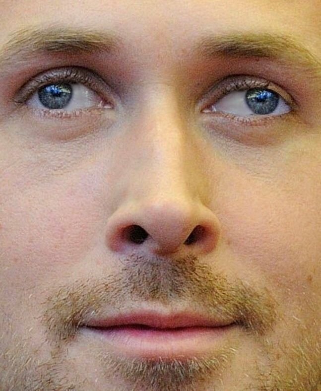 Косоглазый человек