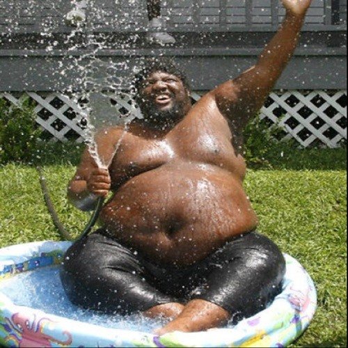 Чернокожий парень жирный