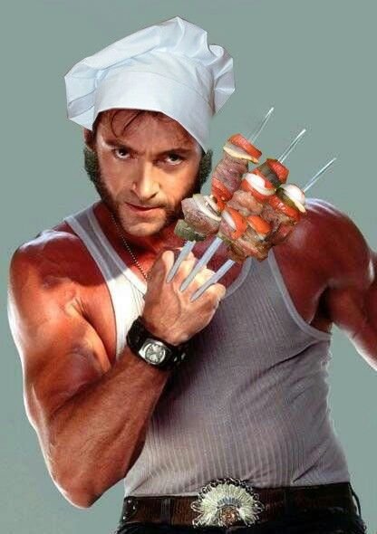 Мужчина с шашлыком