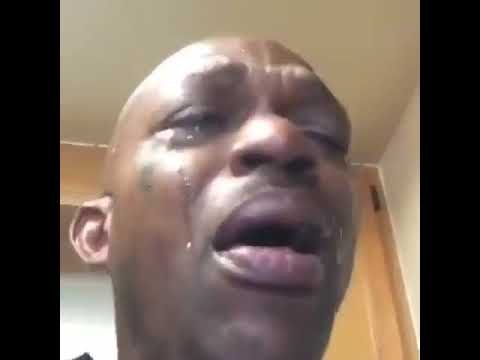 Курящий негр