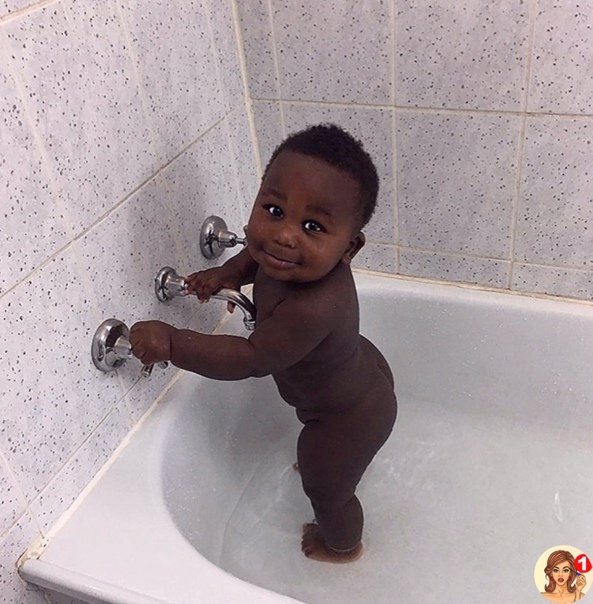 Мальчик негр