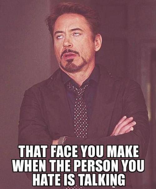 Роберт Дауни младший закатывает глаза