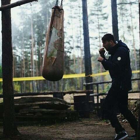 Меня не сломать