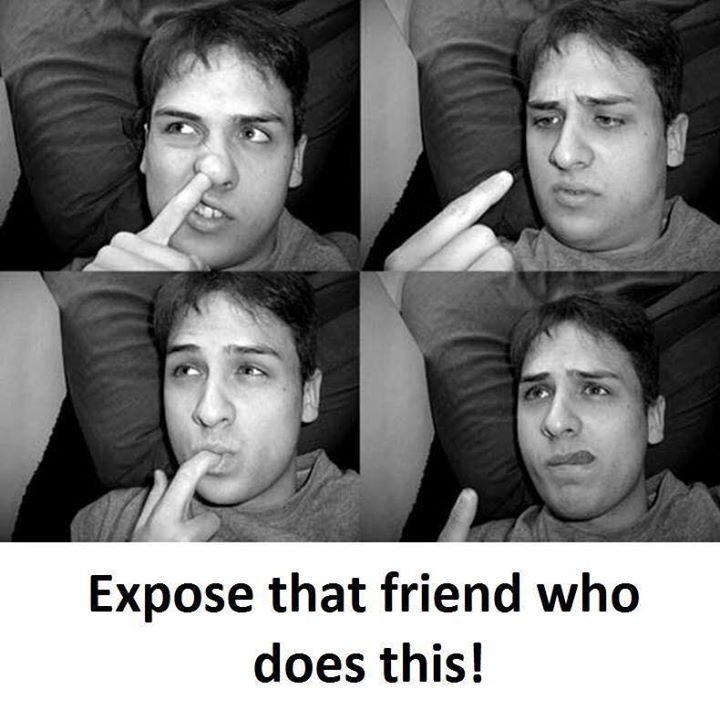 Человек ковыряется в носу