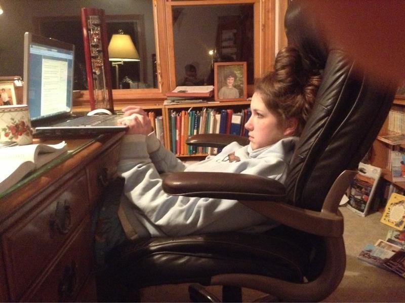 Смешные позы за компьютером