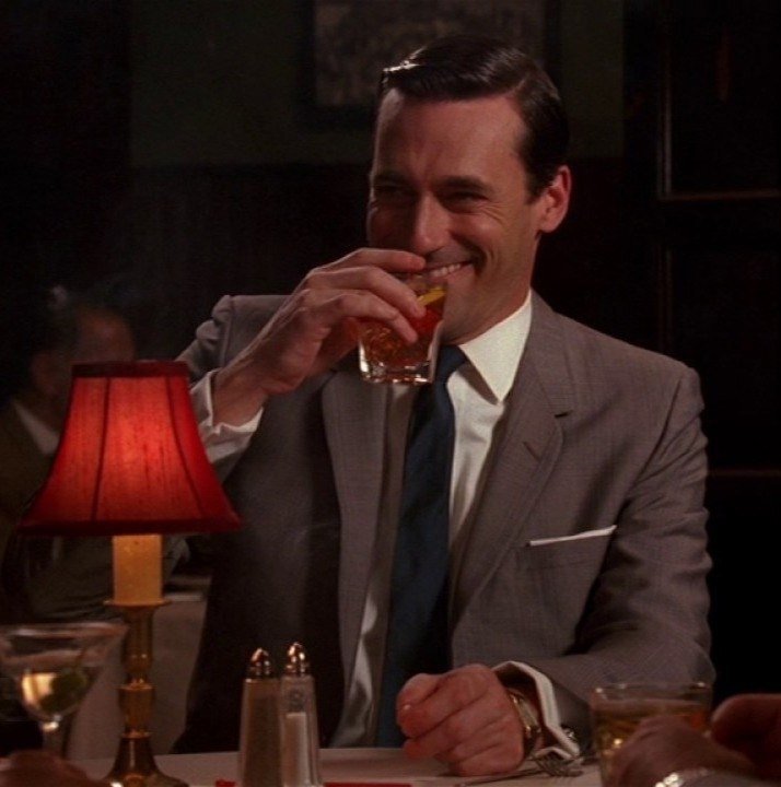 Мужик с бокалом