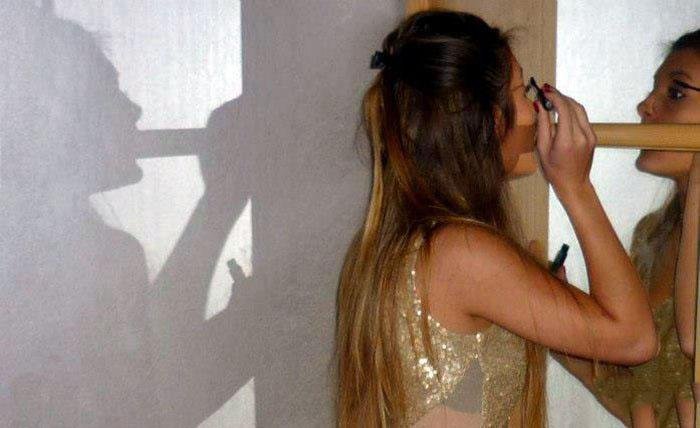 Мем с тенью от