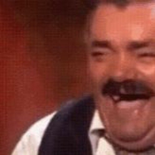 Мужик смеется