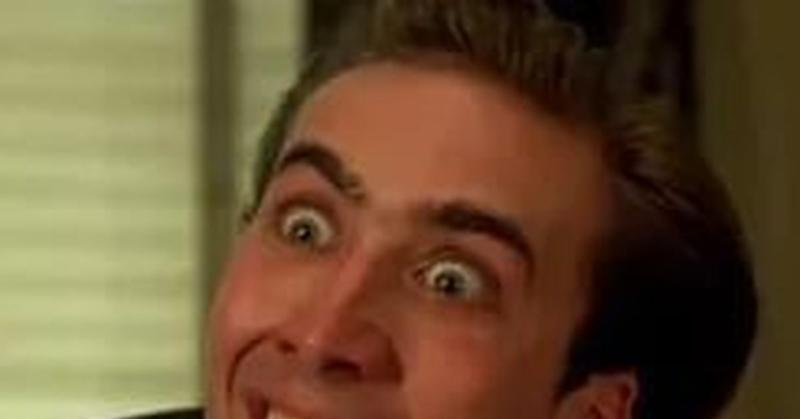 Мужик выпучил глаза