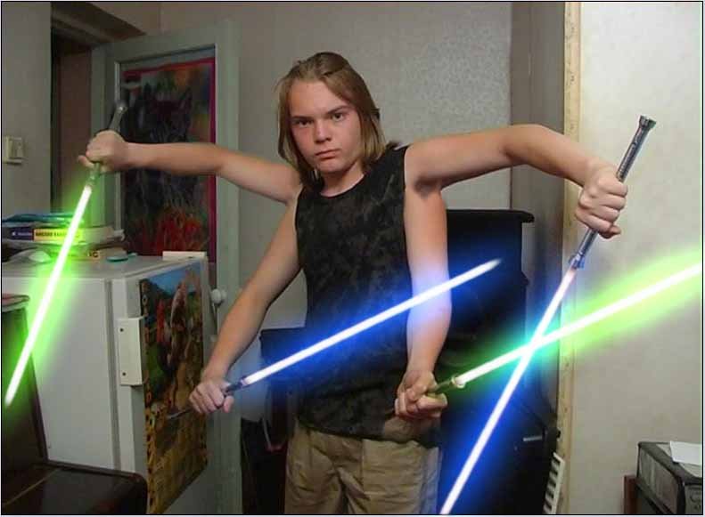 Парень со световым мечом