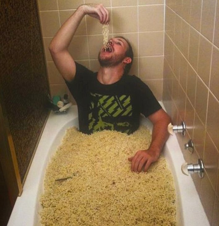 Доширак в ванной