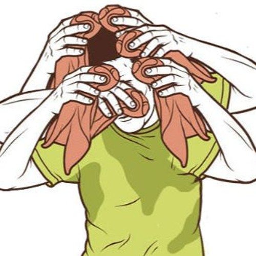 Мужик вытирает пот со лба