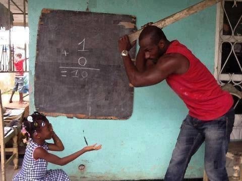 Негр у доски в школе