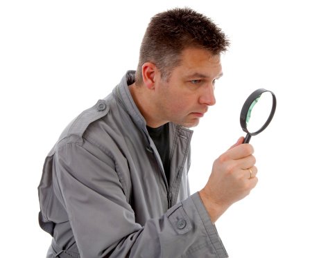 Мужик с лупой