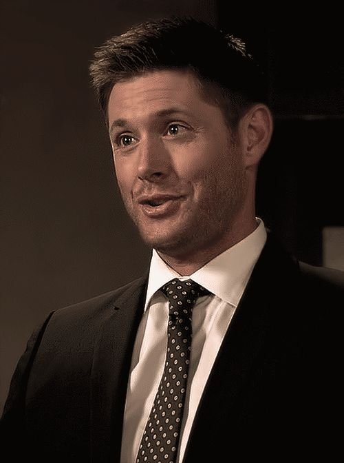 Красавчик подмигивает