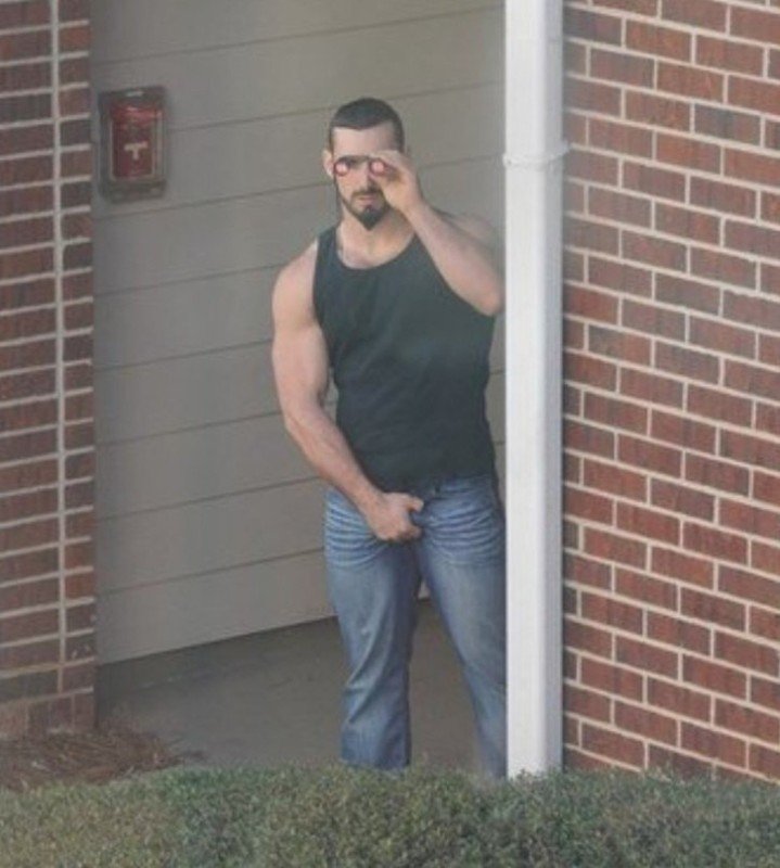 С брутальным мужиком