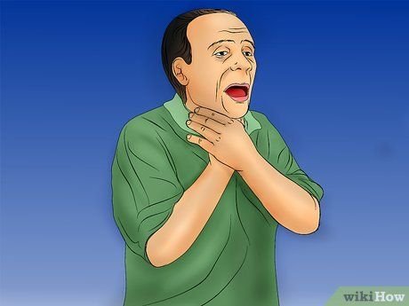 Человек задыхается