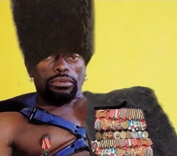 Негр в кожаной кепке